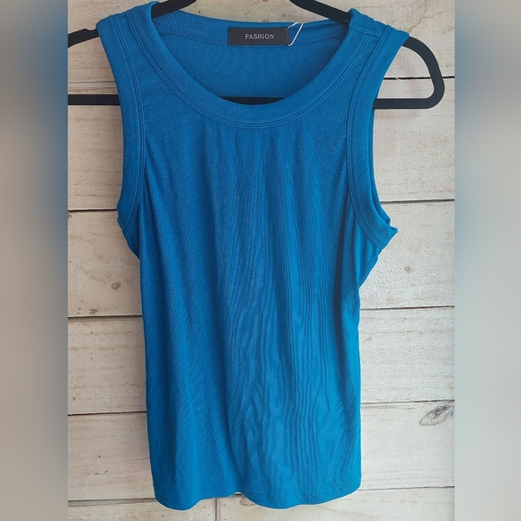 Fashion ribbed women's tank size M blue NWT - Picture 1 of 5